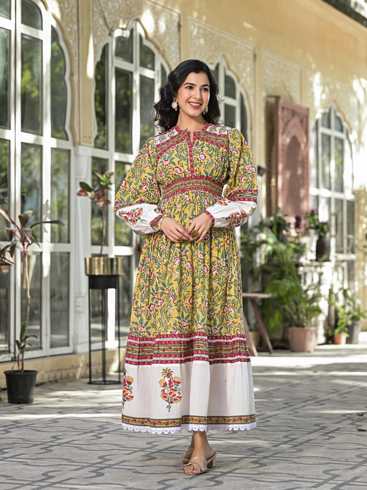 Vrisha -  Dress (Green)