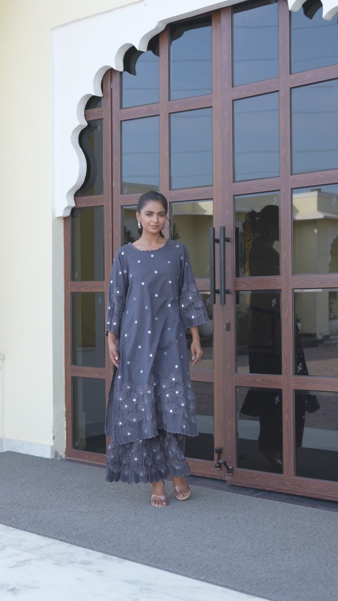 Vaami - Scallop Kurta & Palazzo (Grey)