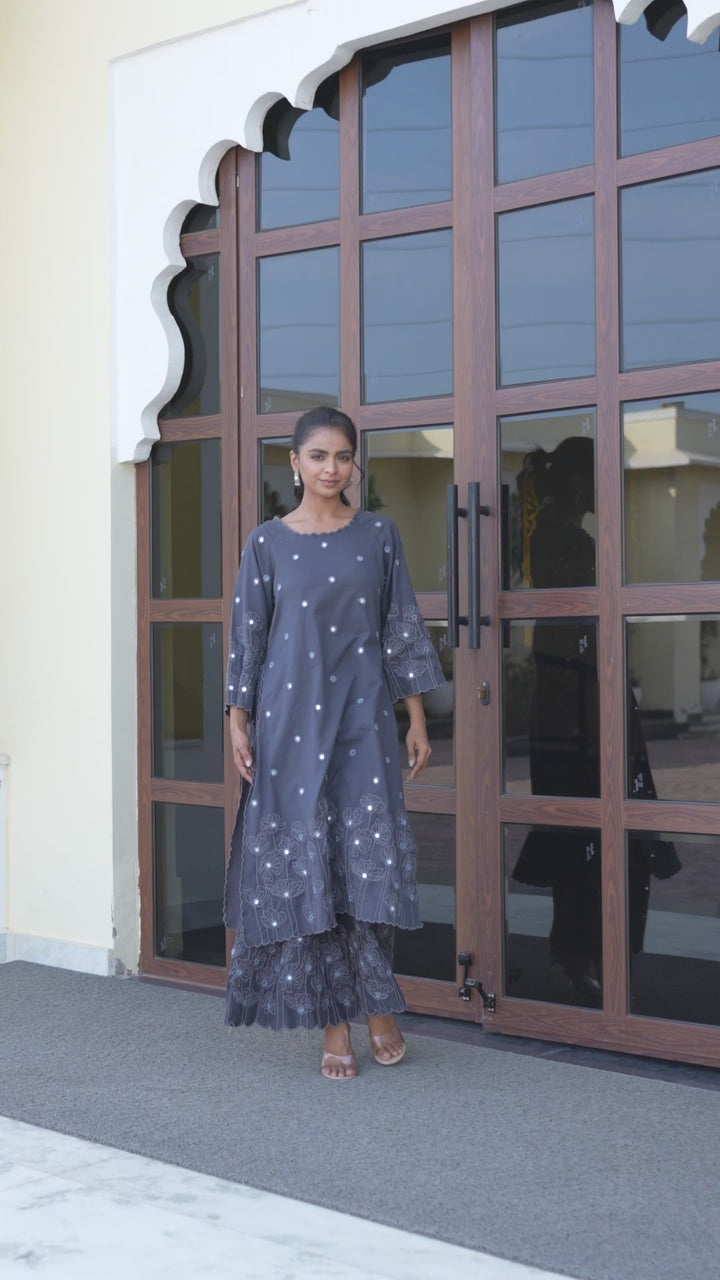 Vaami - Scallop Kurta & Palazzo (Grey)