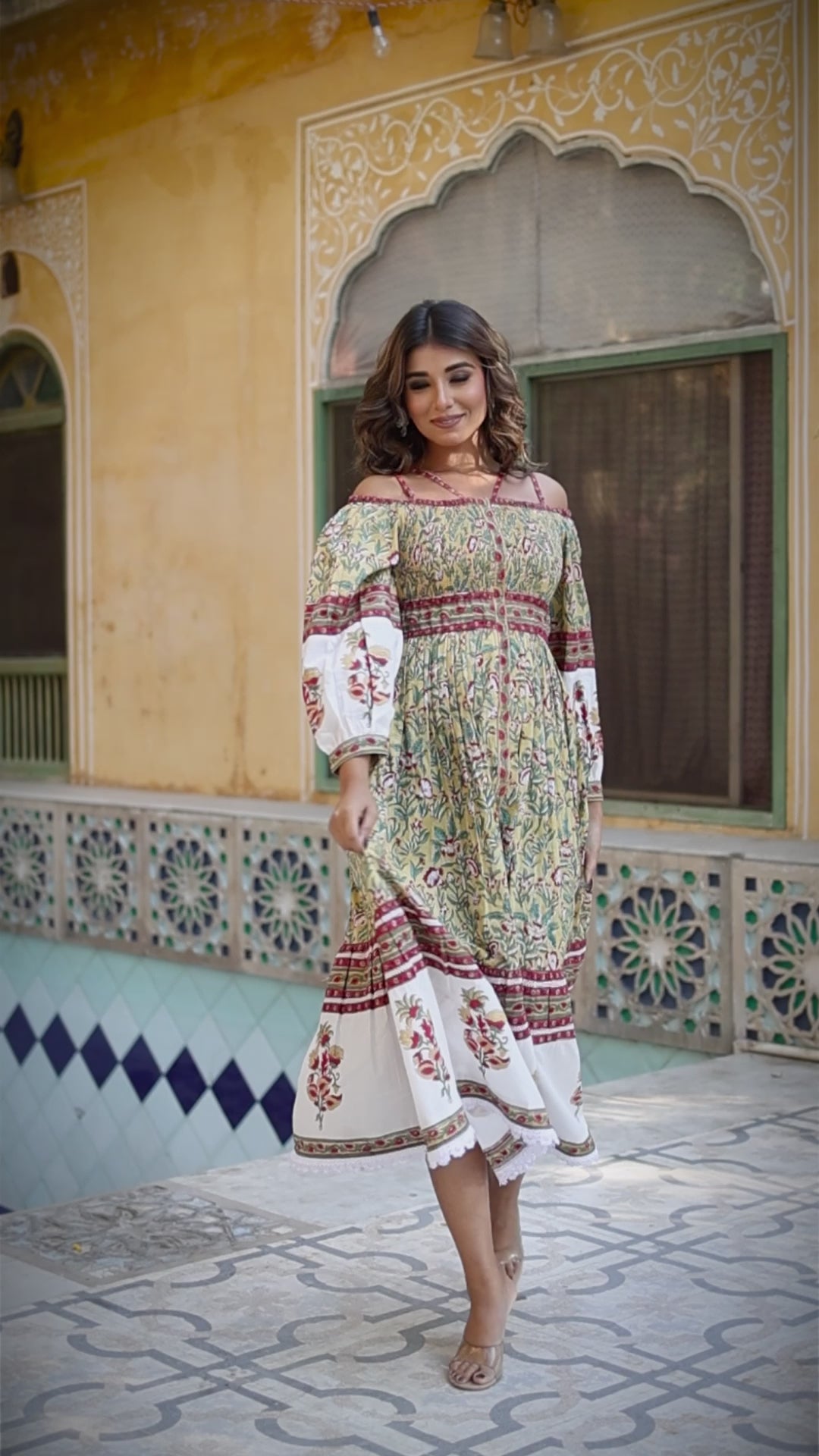 Vrisha - SMOCK Dress (Green)