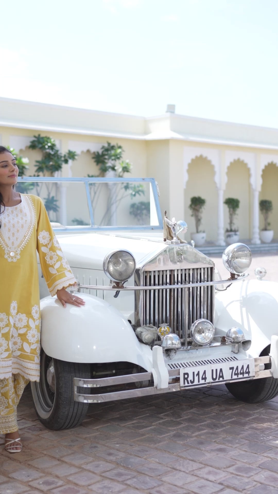 Sahwet - Bell Sleeve Kurta And Palazzo (Dandellion)